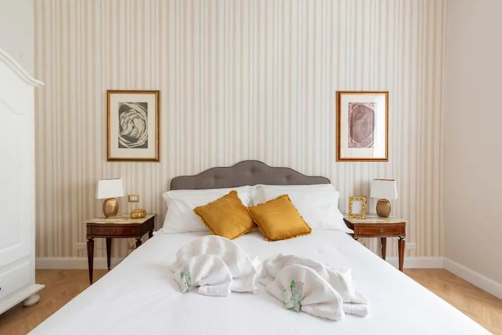 Colosseum 10Steps Away, Marco Aurelio Luxury House Διαμέρισμα Ρώμη