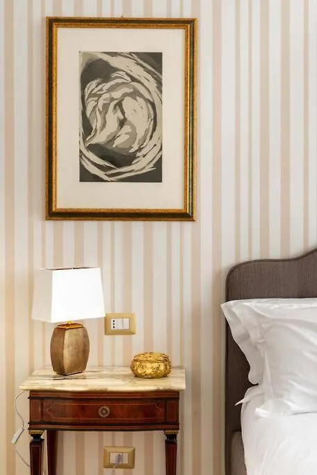 Colosseum 10Steps Away, Marco Aurelio Luxury House Apartment Rome