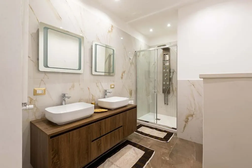 Colosseum 10Steps Away, Marco Aurelio Luxury House Rom Lejlighed